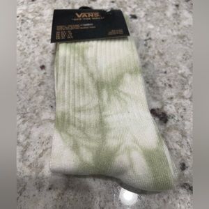 Vans new crew style socks fits size 5-10 women